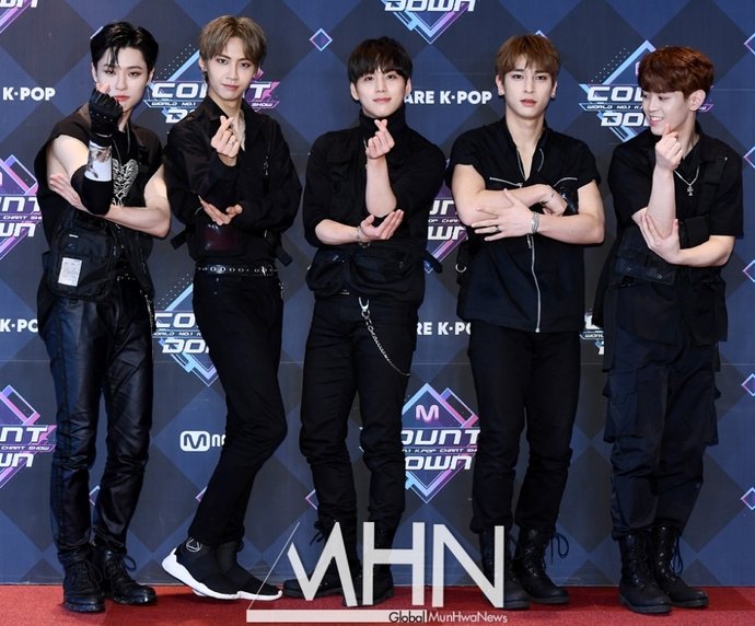 onlyRoman1's tweet photo. 190711 #엠카운트다운 #SIXC #움직여
기사 사진
Mnet '엠카운트다운' 생방송 사전 리허설
서울 마포구 상암동 CJ ENM센터 https://t.co/kK0LwuPOGq