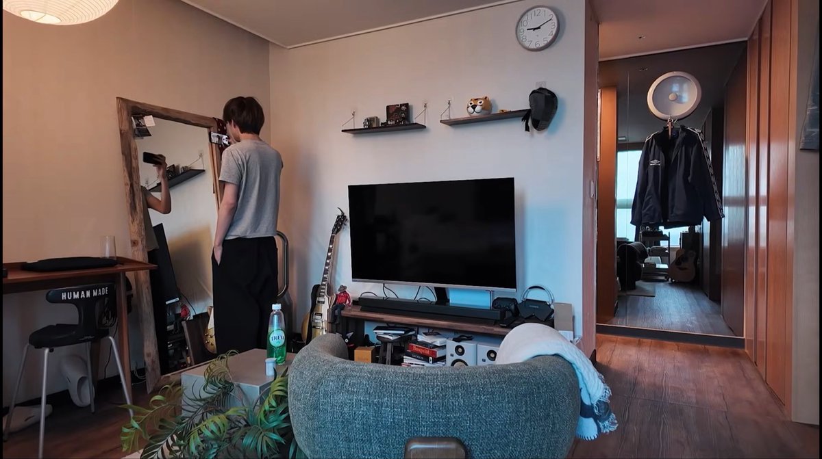 asahi_no_ha's tweet photo. 大学生の部屋から社会人の部屋って感じ https://t.co/cebpw1LoNh