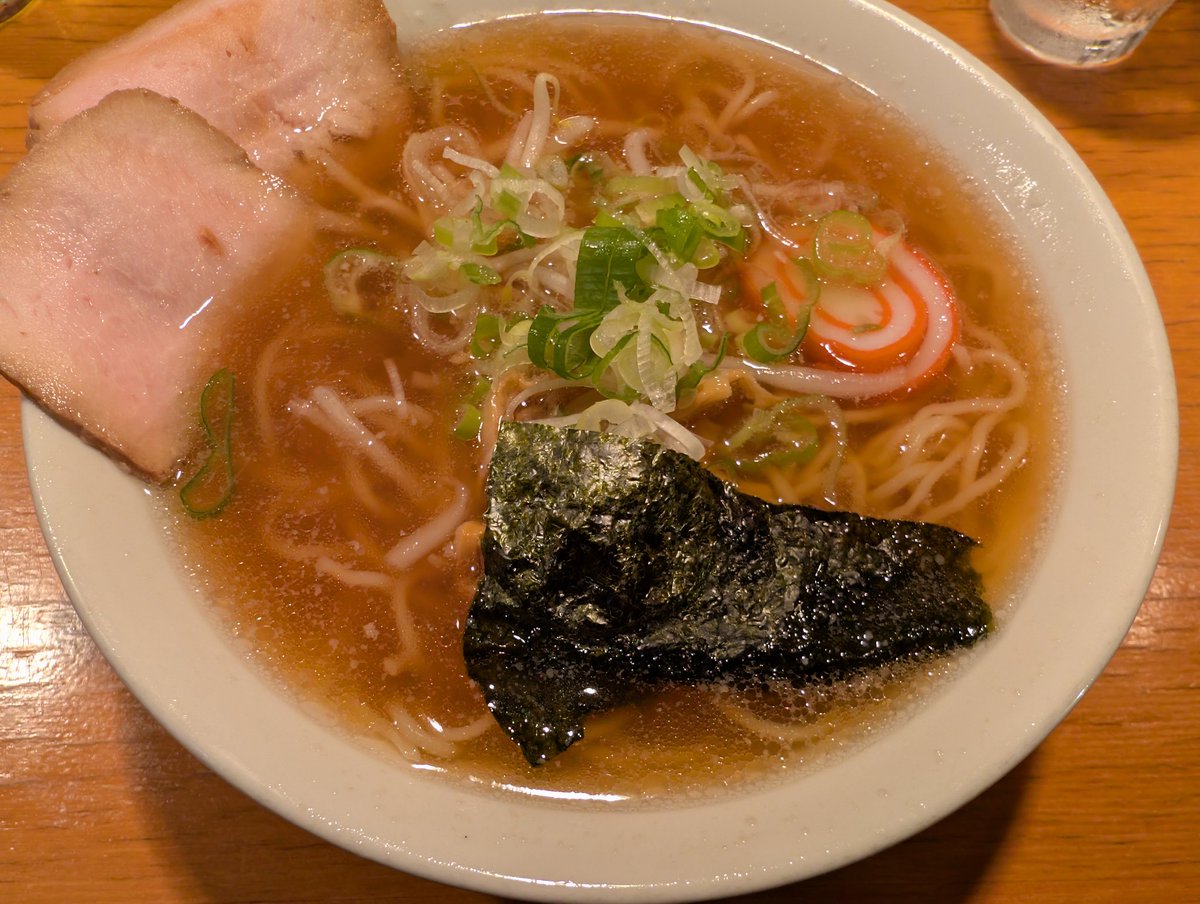 Kouichi07290's tweet photo. そして、締めのラーメン
食べ過ぎた
でも、ラーメンめっちゃうまかった😆 https://t.co/1GV1Mvz4wm