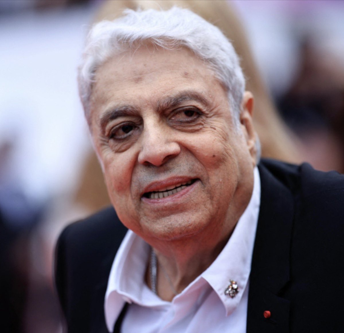 Bruno_Attal_'s tweet photo. Désolé pour Elie Semoun, @Arthur_Officiel, Enrico Maccias, Philippe Lellouche et tous les artistes juifs ciblés par les islamogauchistes.
Vous êtes aujourd’hui dans leur viseur et nous vous soutenons.
Mais hier quand nous les petits juifs de banlieue, nous avons dû fuir les cités islamisées. Quand nous nous faisions insulter, agresser voir même tuer. Quand Melenchon disait qu’il lui était insupportable de vivre avec des blonds aux yeux bleus.
Vous avez tourné les yeux. Vous étiez bien confortablement installé dans le show-business en nous parlant de vivre ensemble, en nous épinglant l’étiquette de racistes d’extrême droite quand on tirait la sonnette d’alarme.
Nous avons expérimenté votre vivre ensemble, mais quand on fait venir d’Afrique  des populations arabo-musulmanes qui ont la haine de l’occident, la haine des Français «colons» où l’antisémitisme est un mode de vie. Il était évident que cela se passerait mal.
@SemounElie vous avez osé dire que vous avez plus peur du LFI antisémite de Melenchon que du RN de Marine Le Pen ?
Mieux vaut tard que jamais… Nous attendons vos excuses.