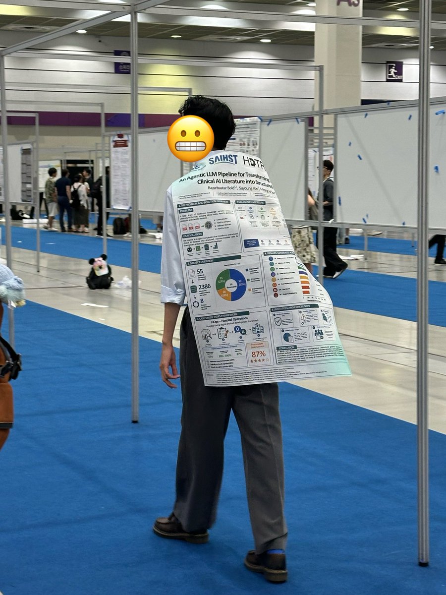 aman_0504's tweet photo. Things you only see at @icmlconf.. a walking poster https://t.co/bsLI6K1syQ