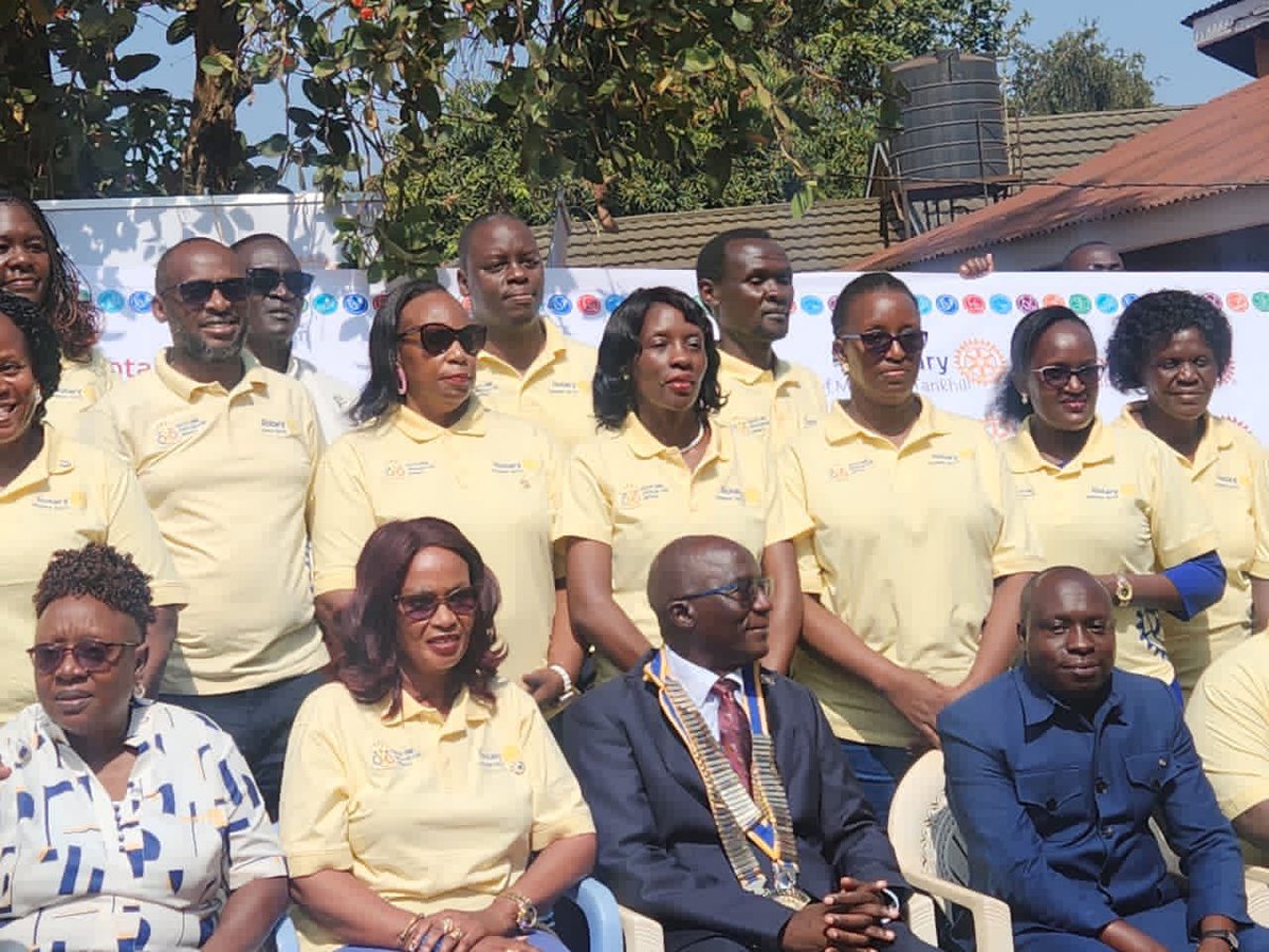 MuyengaBreeze's tweet photo. Yesterday @MuyengaBreeze was honoured to join fellow Rotarians & Rotaractors in supporting @DGDanielDdam #10DaysOfDoubleImpact initiative at the commissioning of the Kitunzi–Wakaligga Street Road Solar Light Project.
#KampalaMuyengaBreeze
#KilaMtuAwajibike
#RotaryDistrict9214 https://t.co/aV2uHuwgJ5