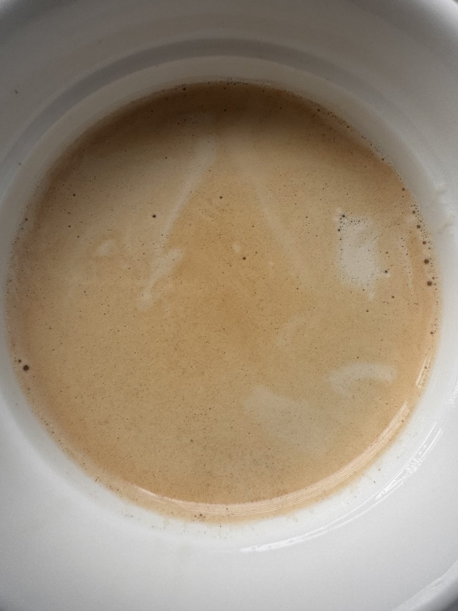 Matronome1's tweet photo. C’est presque ça 
Bonne journée les lapins 😘
#CafeTime https://t.co/EELUSi1E4J