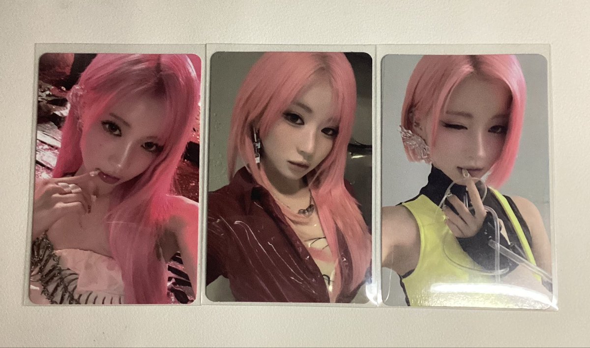 dontbela4y's tweet photo. wts / พร้อมส่ง อาสะ asa choom jewel ver.

120฿ ส่งฟรี ได้ทั้ง 3 ใบค่ะ ขายเท
ใบกลางมีตำหนิเล็กมาก ๆ 

สนใจ dm รับแค่พร้อมโอน
#ตลาดนัดbabymonster #ตลาดนัดเบม่อน ตามหา https://t.co/agDanLYJn2