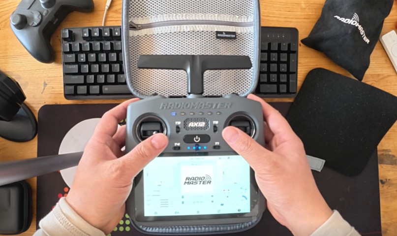 meps_fpv's tweet photo. The AX12 feels more like a mini FPV computer than a radio 😂
Anyone else tried one yet?

https://t.co/zOISqTGpHE

#FPV #FPVDrone #RadioMaster #ELRS #FPVlife #dronelife https://t.co/qVFDzN7HIi