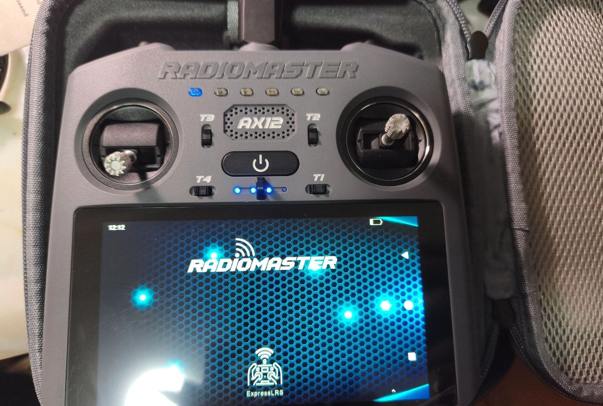 meps_fpv's tweet photo. The AX12 feels more like a mini FPV computer than a radio 😂
Anyone else tried one yet?

https://t.co/zOISqTGpHE

#FPV #FPVDrone #RadioMaster #ELRS #FPVlife #dronelife https://t.co/qVFDzN7HIi