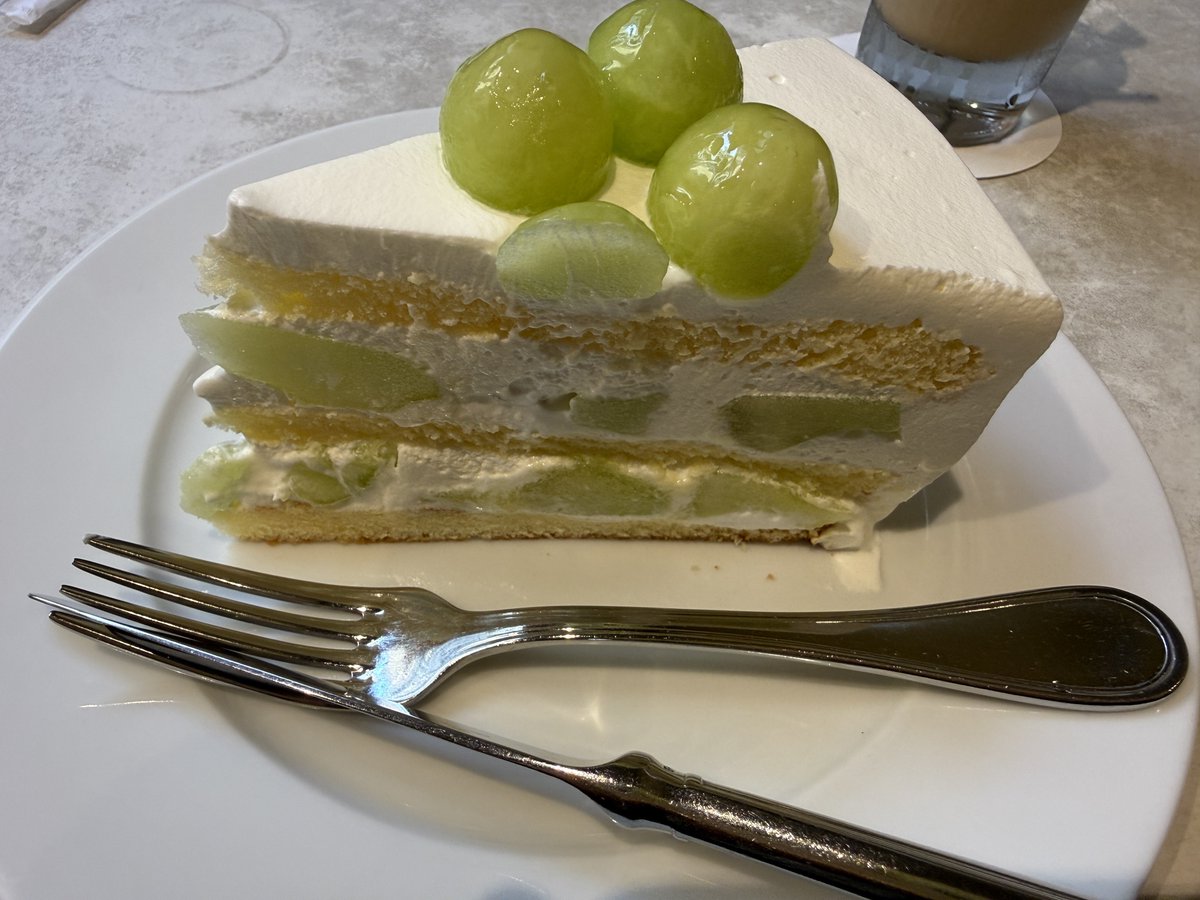 mjdesse's tweet photo. 美味しいケーキ🍰をいただきました😋 https://t.co/BkZqFUnAc7