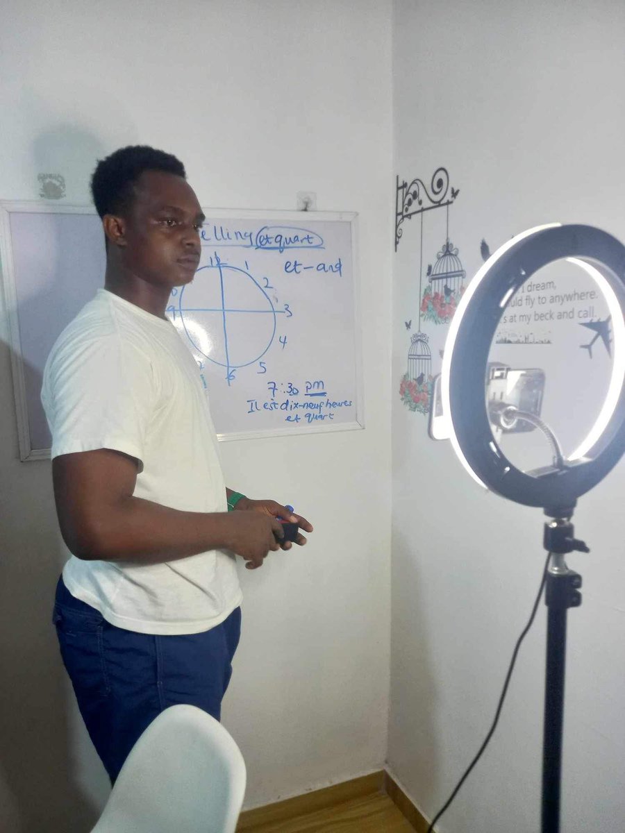 theimohessien's tweet photo. Throwback to sometime in Q4 2023, teaching French 🇫🇷 online to a student overseas.

The topic was Time Telling. 

It’s been a long time coming. https://t.co/YSSGuOzkNq