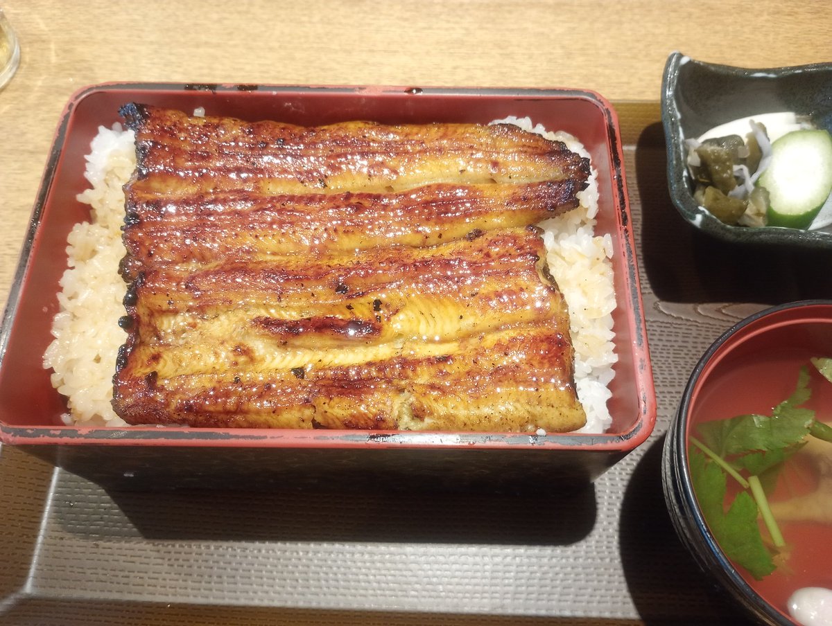 otari87933's tweet photo. 今日はうなぎを食べてきたよ🥰気前よくおごってきました☺️ https://t.co/dPY05g39NV