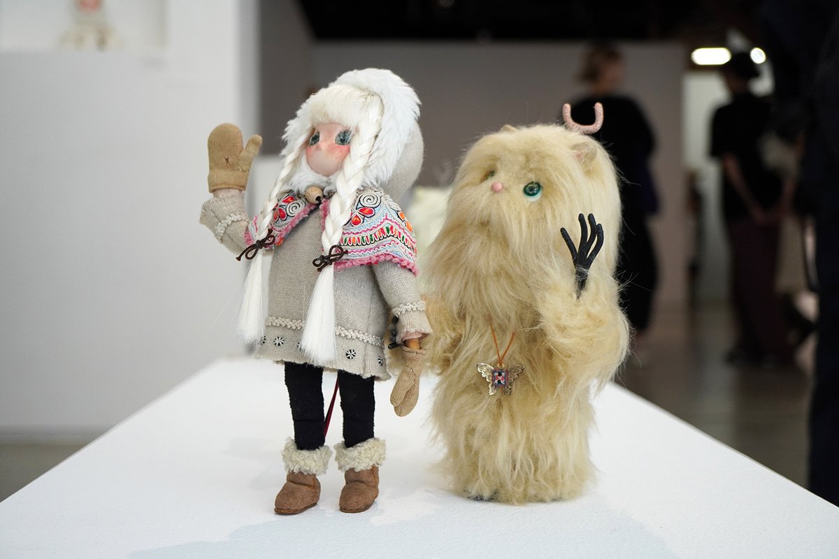Kinoue7's tweet photo. GALLERY MoMo Ryogokuで開催中の村田朋泰さんの個展「tsubu(m)ru」見てきました。
NHK Eテレ放映のストップモーションアニメーション「森のレシオ」「ルカと太陽の花」などで使われた人形たちが展示。期間中3日だけの開眼日に合わせて行って来たよ。可愛かったわ。眼福眼福。 https://t.co/gvQSjaRbLB