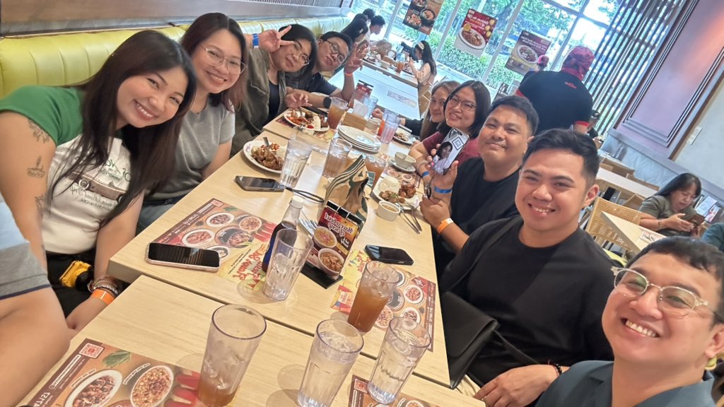 Xianbright_'s tweet photo. Kain muna ang mga may maintenance. Chareng

BGYO AT SM TELABASTAGAN
#BGYO @bgyo_ph https://t.co/sDzSIrltH6