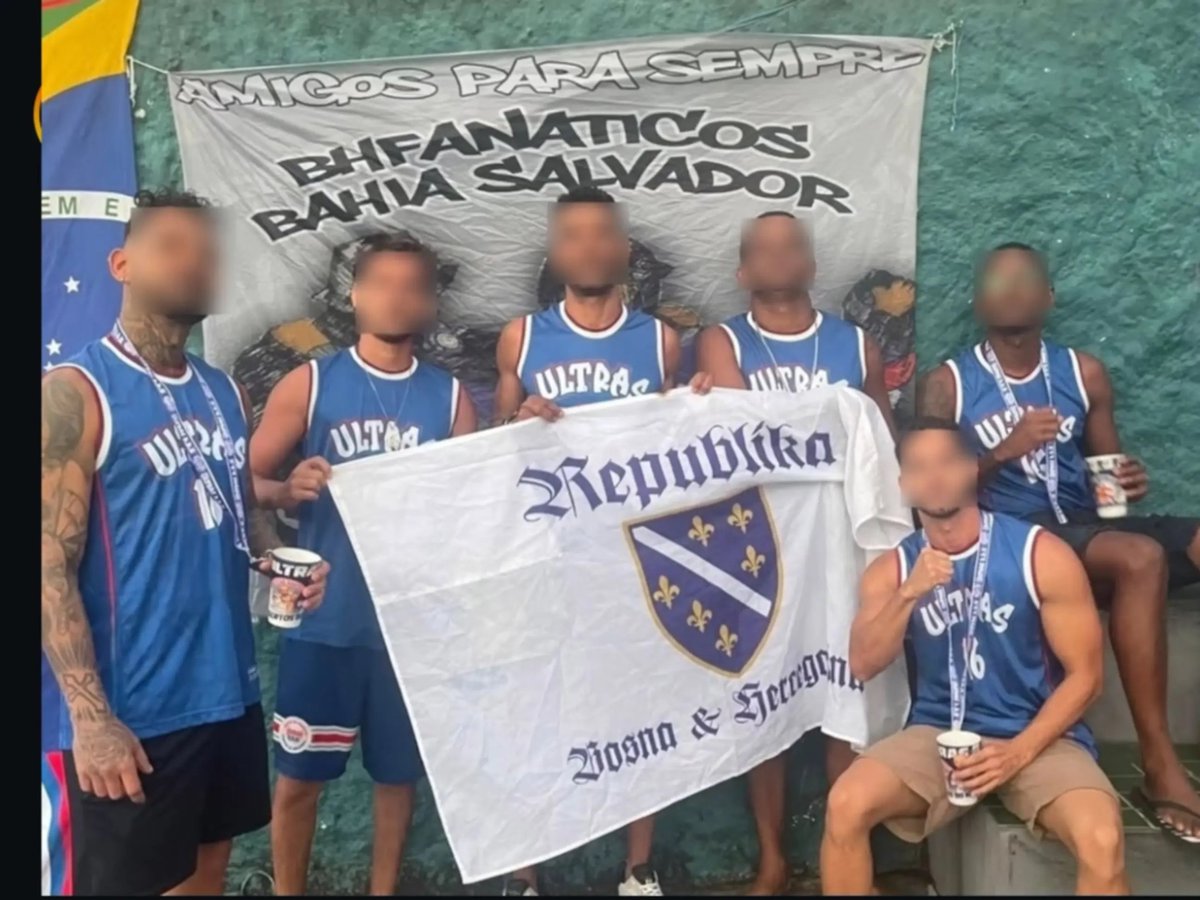 BhLive's tweet photo. Ultras Direto do Hospício, a fan group of the Brazilian club Esporte Clube Bahia from El Salvador posted on Instagram

"A FRIENDSHIP THAT CROSSES BOUNDARIES

Our story with Bosnia started back in 2014 during the World Cup in Brazil. What started as a meeting of fans from different countries turned into a true friendship built on respect, loyalty and passion for football.
Over the years, distance has never succeeded in weakening this bond.We have remained united by the same values, a culture of tribunes and a sense of brotherhood that transcends languages, flags and continents.

Today we celebrate once again this special connection between Bahia and Bosnia, a friendship that has only strengthened with time and that will live on for many future generations.

Friends forever.

Bahia, Brazil 🇧🇷 Bosnia and Herzegovina 🇧🇦 
Since 2014, we have been united by friendship and passion born in the stands.”