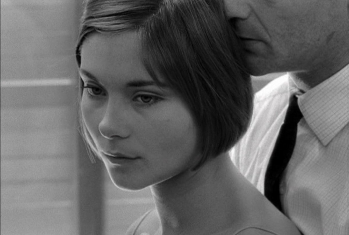adonowing's tweet photo. #NW Une femme mariée (1964) dir. Jean-Luc Godard https://t.co/yYtGIvIKZA