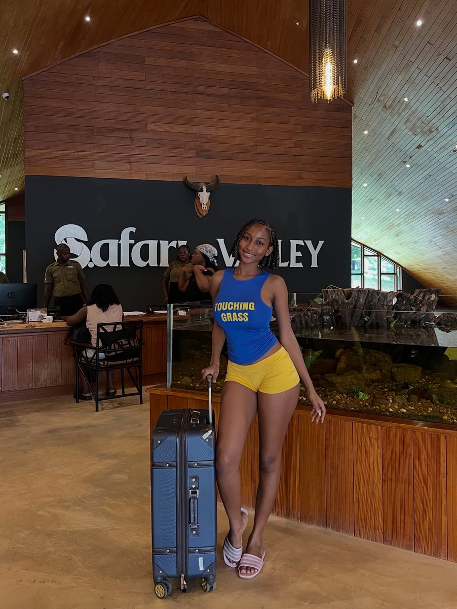 swimsbydidi's tweet photo. THE BOMBSHELLS ARE OFFICIALLY IN THE VILLA✨🥳 https://t.co/ABtjFZeDNz
