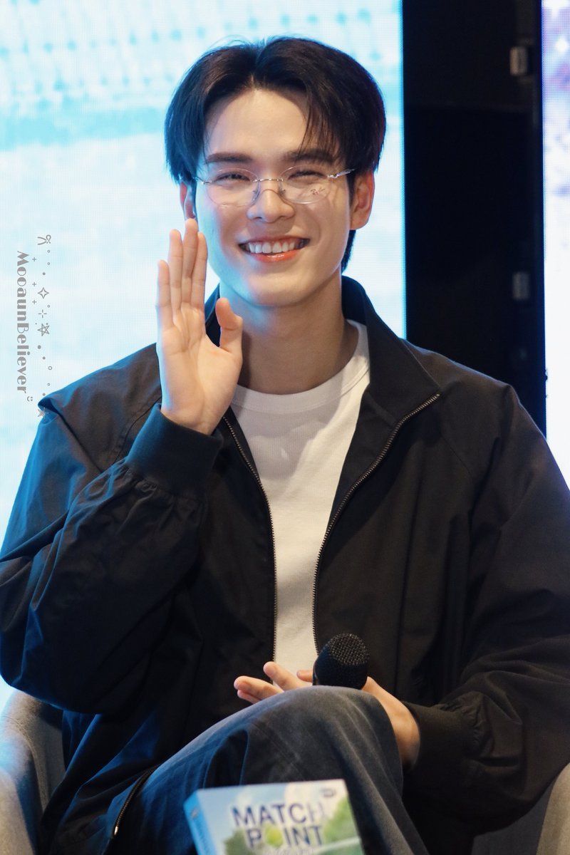pingkrittanunbr's tweet photo. Um sorriso que ilumina tudo ao redor
Simplesmente adorável 🥰

TSP MATCHPOINT READ MEET SIGN

#YBOOKFAIR11xTESHOWPING
#PingKrittanun | © 📷 https://t.co/nFQA7MUvT1