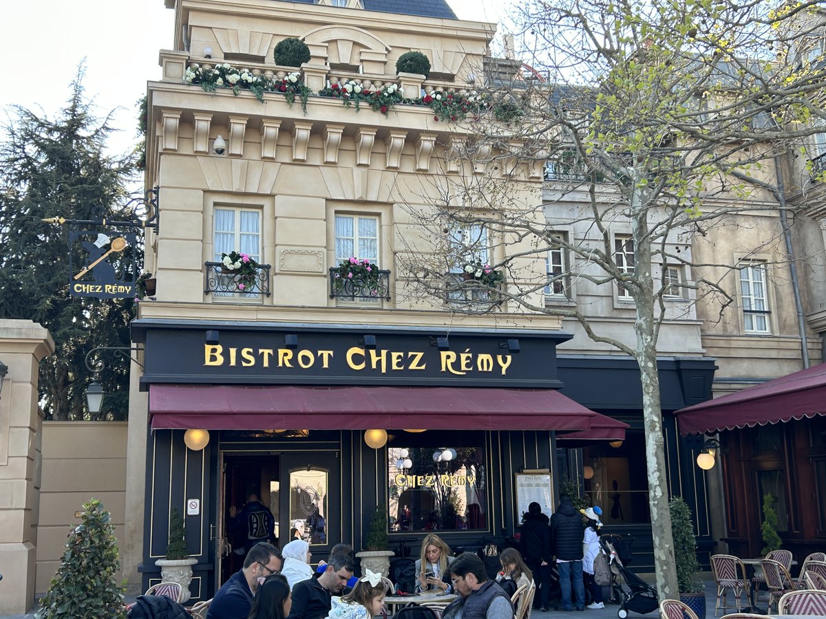AddictedDisney's tweet photo. Yesterday marked 11 years since Bistrot Chez Rémy opened its doors in Disneyland Paris, so we thought we would share our thoughts from our visit. Lovely theming, tasty food, but oh, the service. Our full review here: https://t.co/Uu9oxN0BXv https://t.co/AW5nOaDwBQ