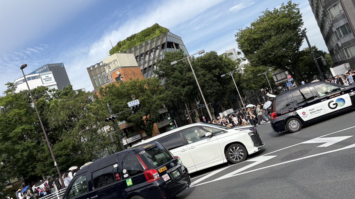 SP10558319's tweet photo. 20年ぶりくらいに原宿来た
若い人の街ねぇ🌇 https://t.co/TJBBzYAP4J
