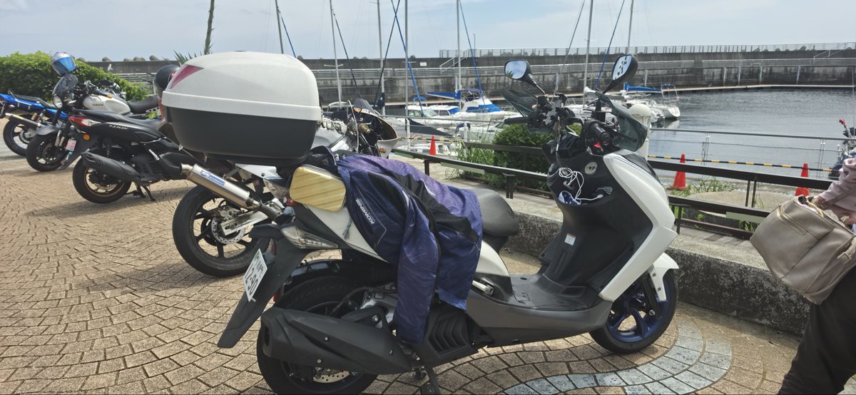 alien155s's tweet photo. 久しぶりの、海から山へのツーリング、いい天気で、楽しいです https://t.co/iHc7DNOFtt