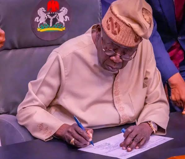 ennyola0015's tweet photo. Mr. President, do something different. Don't join the bandwagon.

Not every polytechnic needs to become a university. 🙏

Strengthen them, modernize them, and make them world-class centres for technical skills, innovation, and industry.
Nigeria needs more skilled hands, not just more degree certificates.