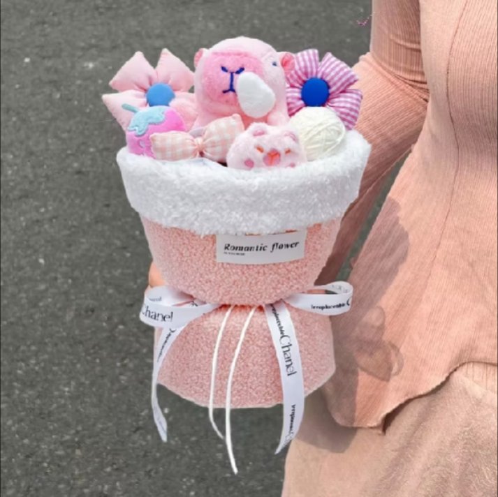 Sahiand3ev's tweet photo. Cewek tuh sederhana kok, dikasih buket gemes kayak gini aja senyumnya bisa seharian
https://t.co/gevann0atM https://t.co/3RIl22a9ms