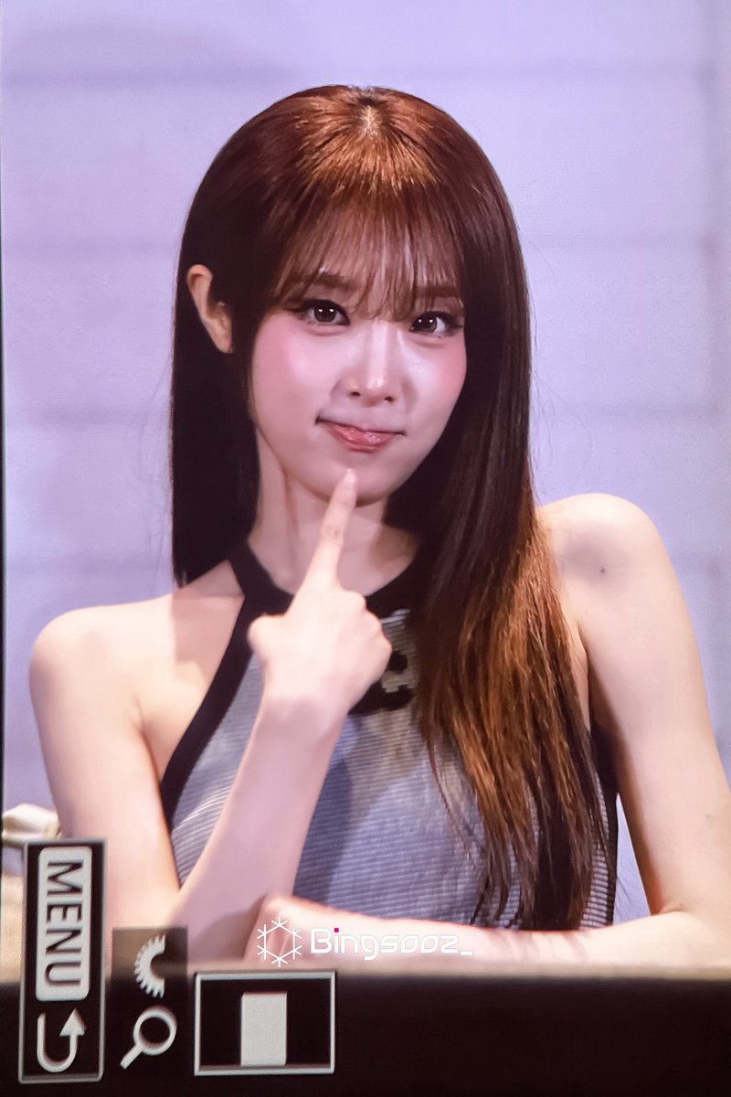 bingsooz_'s tweet photo. 260611 ᴘʀᴇᴠɪᴇᴡ 💛

Fansign in Shenzhen

#최예나 #예나 #Yena https://t.co/OuRlblZlv6