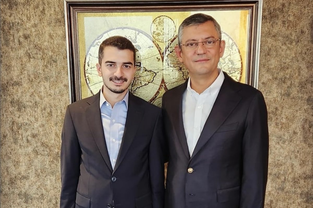 eminpazarci's tweet photo. Bu defa bizim mahalleye dayandı...
36 gözaltı kararı, içlerinde CHP'li Çankaya Belediye Başkanı Hüseyin Can Güner de var.
Konu yine rüşvet tabi.
Hastalık bütün bünyeyi sarmış. Tam bitti derken yenisi geliyor. Sırada kim var, tahmin edebiliyor musunuz? https://t.co/PXnTwsh91u