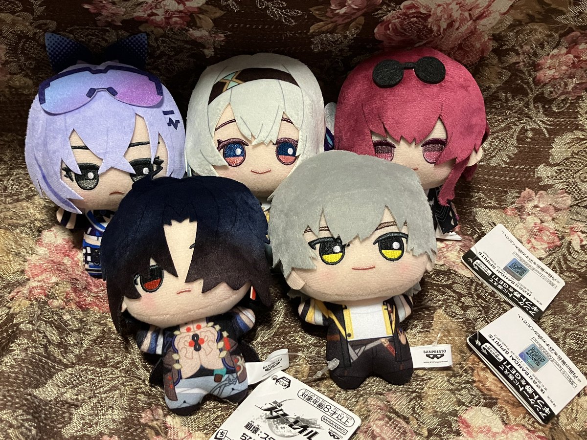 kiaki83's tweet photo. スタレ　ぬいぐるみ
自力では無理なので買った https://t.co/M9BUHLvAlT