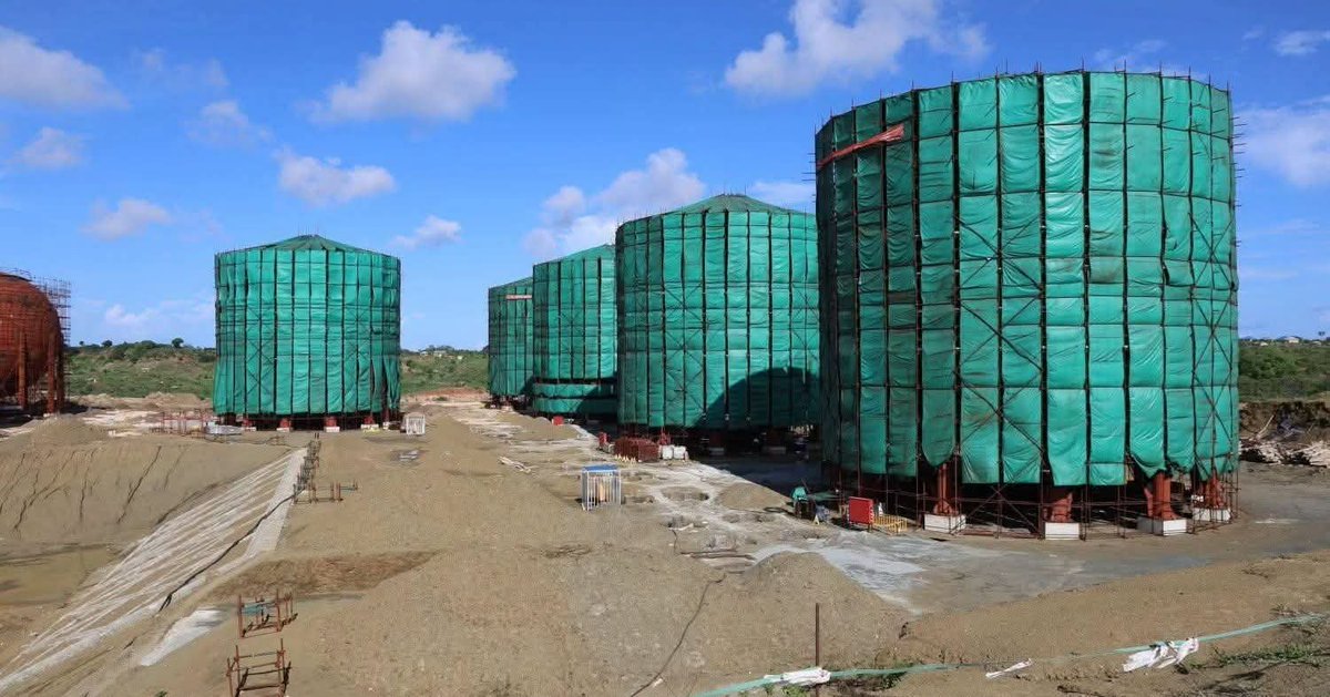 PloSigei's tweet photo. KWALE ; Ongoing construction of the 30,000 metric tonne Taifa Gas terminal at Dongo Kundu. https://t.co/qL59adCTF4
