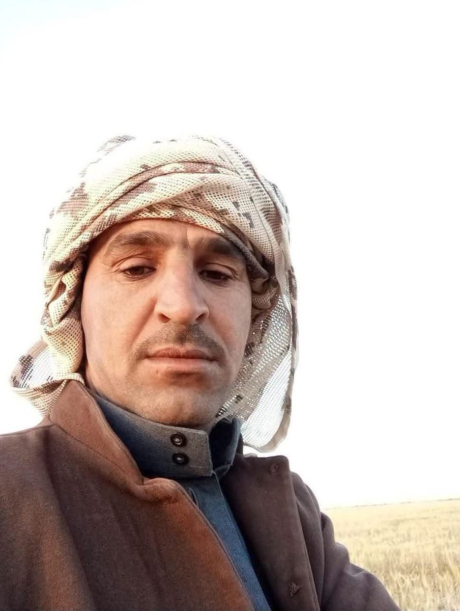 ayman_shweky's tweet photo. الخبر الحزبن في مطروح هو وفاة ابن قبيلتي الشاب عيد ابو زيد الشافعي أثر تعرضه لحادث دهس حافلة اثناء الاحتفال باستقبال بعثة منتخب مصر العائد من مونديال أمريكا بمطار العلمين ظهر الامس وانطلاق دعوات على شبكات التواصل لتكريمه وتعويض أسرته بشكل لائق
نسأل الله ان يتغمده بواسع رحمته https://t.co/ybVM7S7VRc