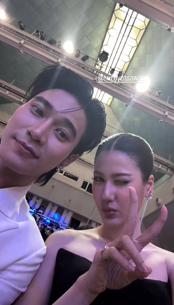 euroyswofficial's tweet photo. —— ♡ 𝐄𝐮𝐫𝐨 𝐘𝐨𝐭𝐬𝐚𝐰𝐚𝐭 ’𝐬 𝐔𝐩𝐝𝐚𝐭𝐞 ☻
🌟 IGS : pinkployy_

“ ยูพิ้งค์ ~ 🫶🏻” 

EURO SHINE X TVG AWARDS
#โทรทัศน์ทองคำครั้งที่40xยูโร
#โทรทัศน์ทองคำครั้งที่40 #รางวัลโทรทัศน์ทองคำ
#Euroyotsawat #ยูโรยศวรรธน์ https://t.co/n4JLW6YRA8