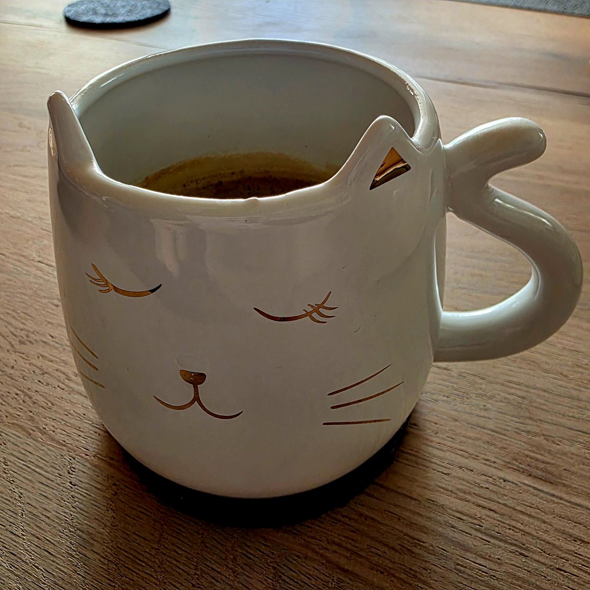 kai_byo's tweet photo. Good morning ~♡
Since it's such a beautiful day, I share my favourite mug with you.ᐟ Isn't it awesome? ₍^˵- ⩊ -˵^₎⟆ https://t.co/nseV5yCO82