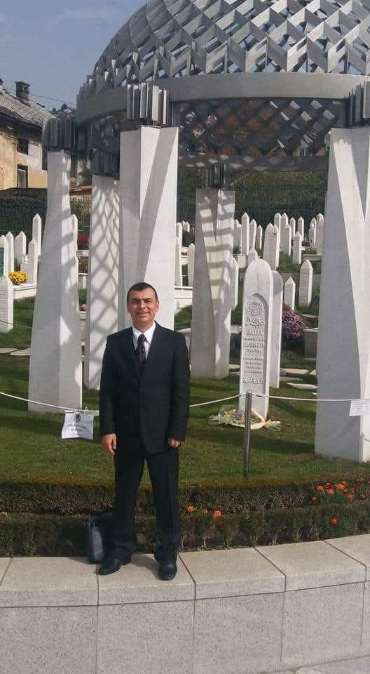 bilgehan2010's tweet photo. Kalbimiz daima kardeş Bosna ve Srebrenitsa soykırımında şehit düşen Boşnak kardeşlerimiz için atacak.31.yıl dönümünde Srebrenitsa soykırımı kurbanlarını saygıyla anıyorum.
#Srebrenitsa
#Bosna https://t.co/D5Uv5O88gq