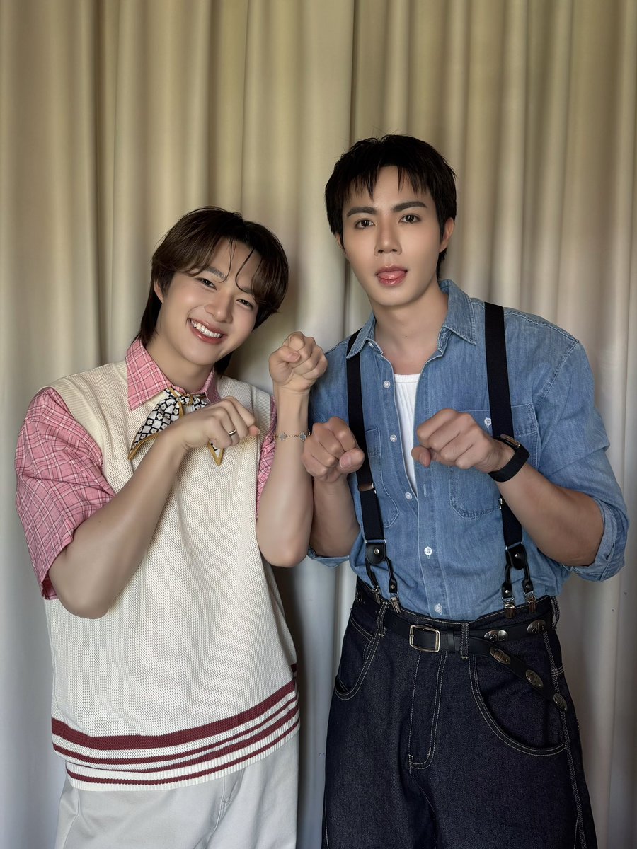 DomundiTV's tweet photo. “ซี” @zee_pruk และ “นุนิว” @CwrNew พร้อมแล้วสำหรับงาน petheria THE ETERNAL FAMILY WITH ZeeNuNew ✨

#petheriaXZeeNunew https://t.co/ow4eL4XzXv