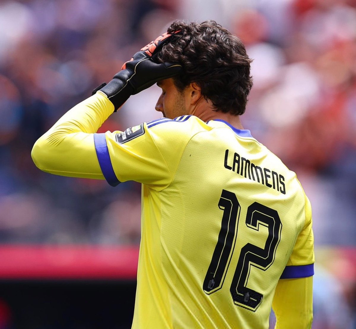 Utdtruthful's tweet photo. 🚨🗣️ Brandon Mechele on Senne Lammens: “We as defenders could have HELPED him by following up maybe more. 

“It's a learning moment for him. It was not the most EASY ball. I think it bounces just in front of him.” #MUFC [MEN] https://t.co/Vy0coxFtxu