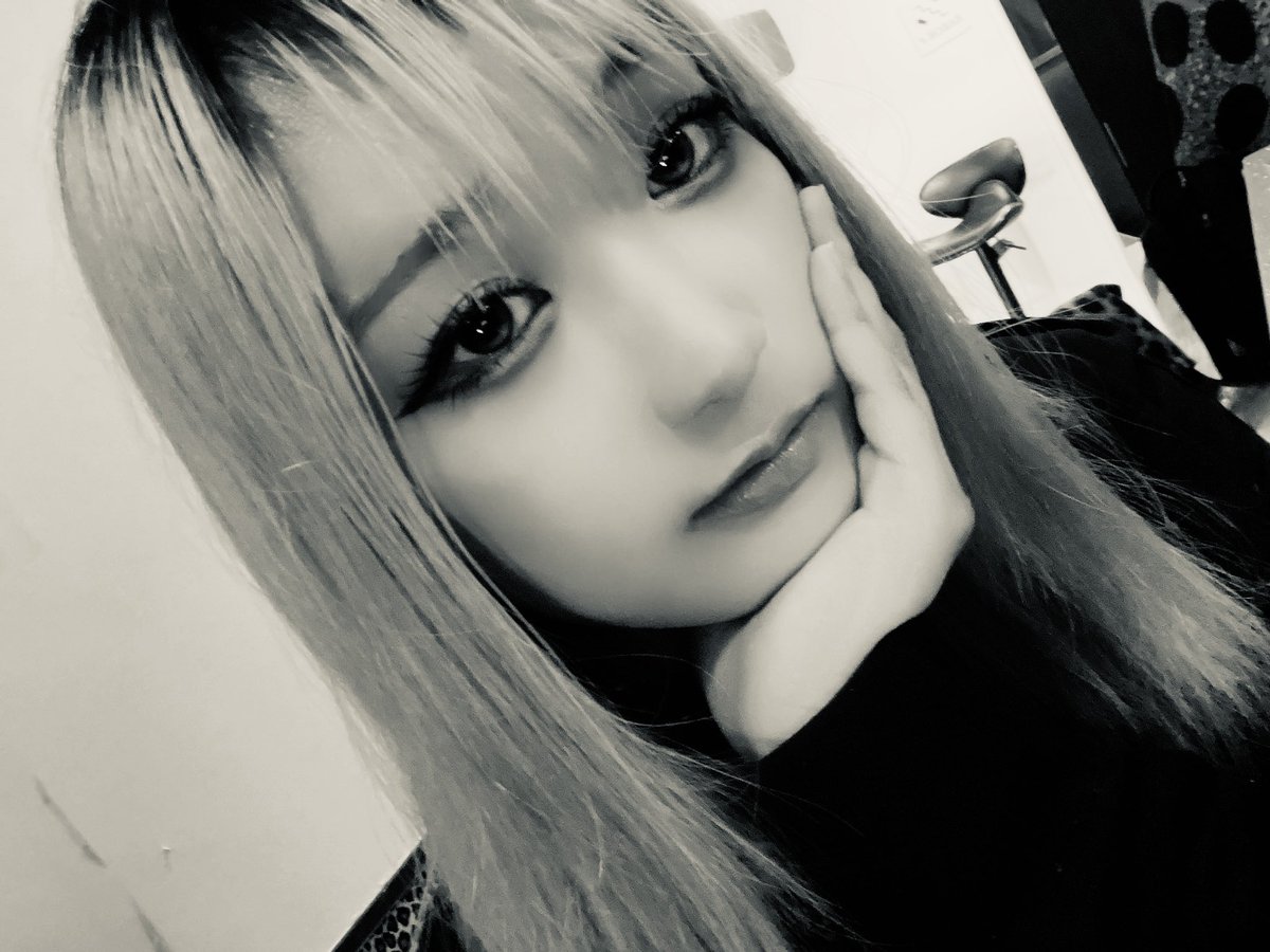 RockinAngelfk's tweet photo. 今日は18時過ぎにオープンします。

今日のスタッフは、るか、れみです。

暑いですが、アナログの音を聴きながら飲みませんか？

#福岡　#リスニングバー　#天神　#レコード　#今泉 https://t.co/12yQ00opB2