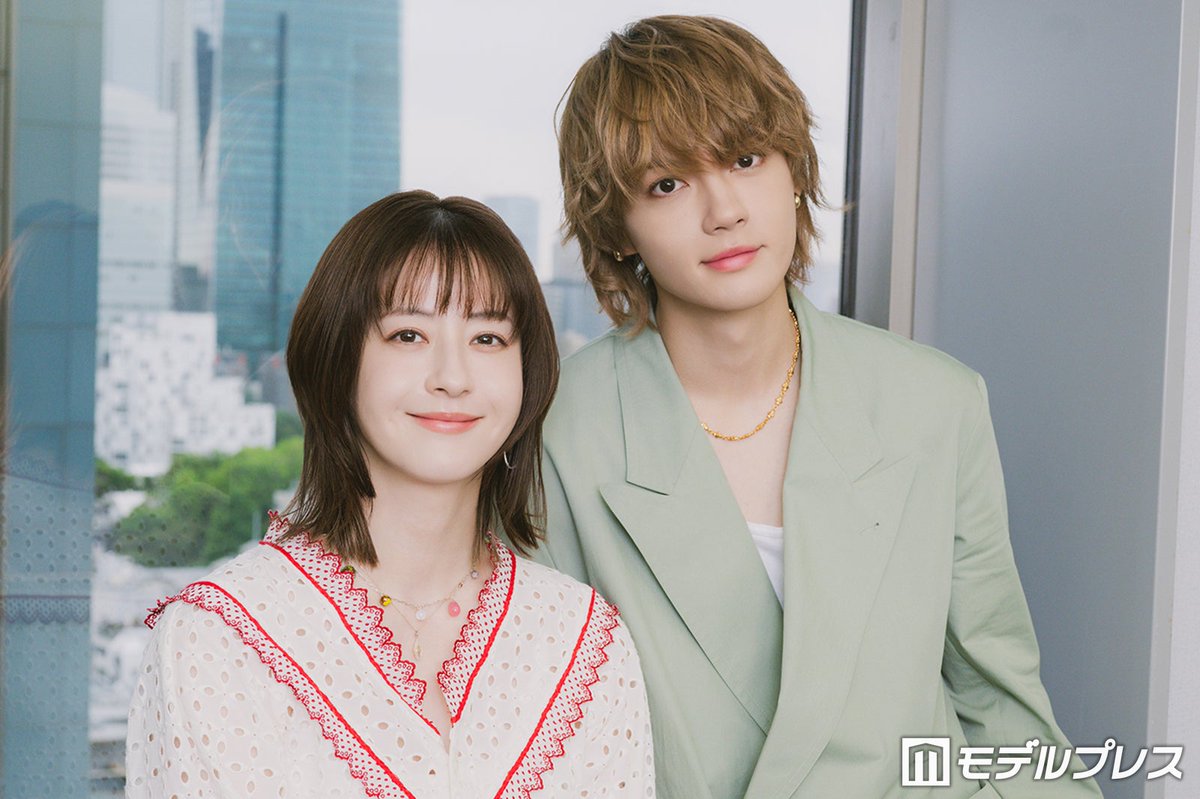 modelpress's tweet photo. 【「君の好きは無敵」インタビュー後編♥️】

松本若菜＆佐野勇斗(M!LK)
ドラマ初共演で見えた互いの素顔💫

松本「“佐野の一面”のようなものがある」
佐野「自分でもわかっていないです（笑）」

掛け合いシーン裏話も💬
「こんな女優さん見たことない」
https://t.co/ytBMgBJLps https://t.co/8RQgXSpE5E