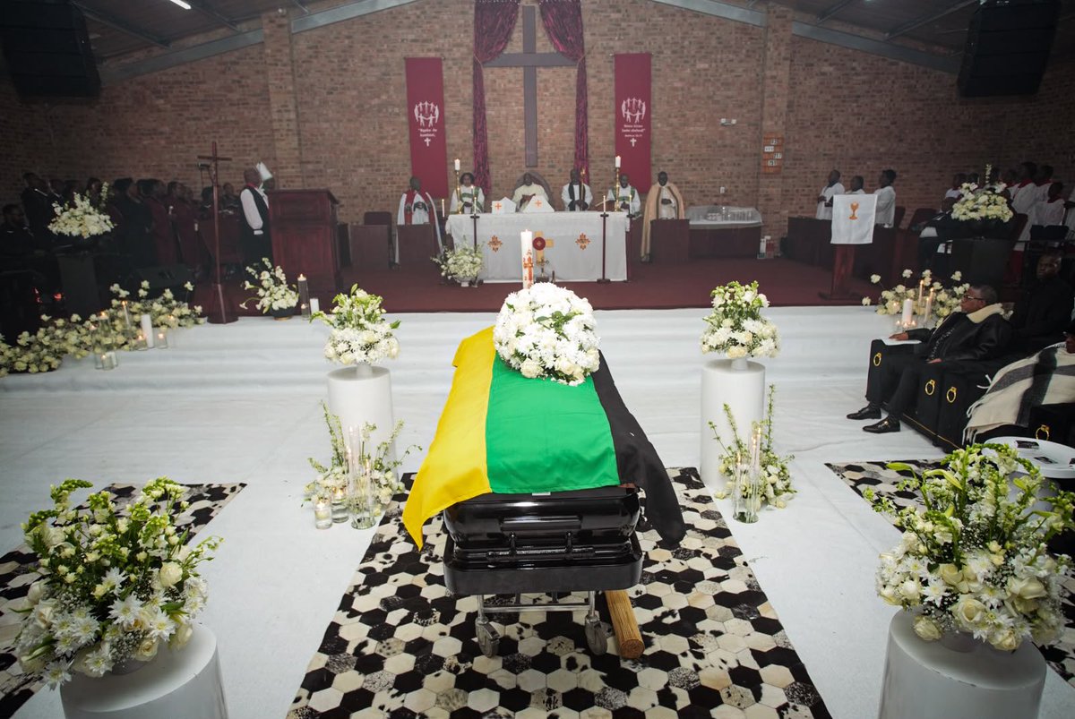 MYANC's tweet photo. This morning, the ANC pays its last respects to Comrade Dr Ntuthuko Mahlaba, a member of the ANC KwaZulu-Natal Provincial Task Team (PTT), former Provincial Treasurer of the ANC in KwaZulu-Natal, former Member of the KwaZulu-Natal Legislature, and former MEC for Human Settlements and Public Works.

#RIPDrNtuthukoMahlaba