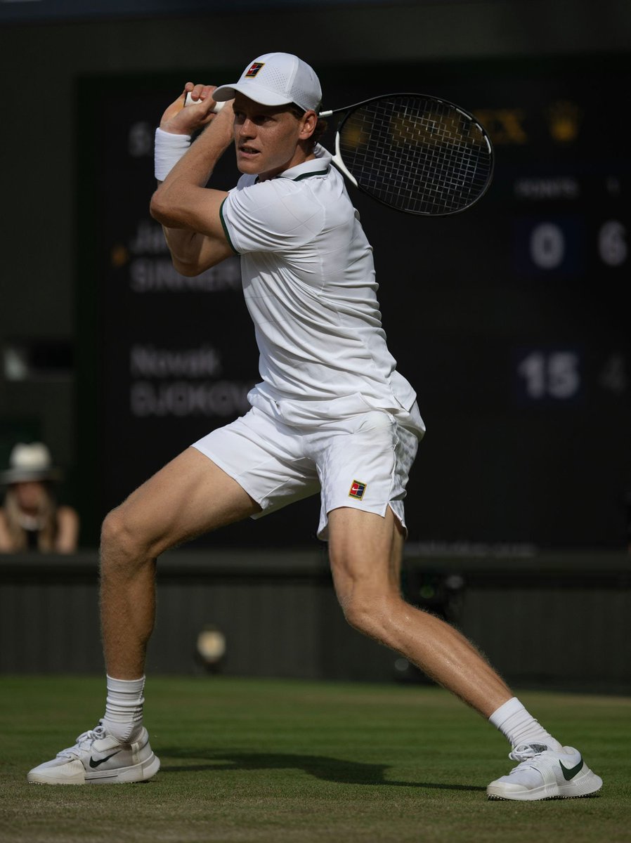 SinnerTurkiye's tweet photo. FIRSATIN DA BÖYLESİ! 🤞

Yarın şampiyon olmamız halinde, aynı zamanda Grand Slam'lerdeki 100. galibiyetimizi de elde etmiş olacağız.

Kısacası, tek maçta 2⃣ şaheser bizleri bekliyor. 

 #Wimbledon https://t.co/e2Yb7QJ94s