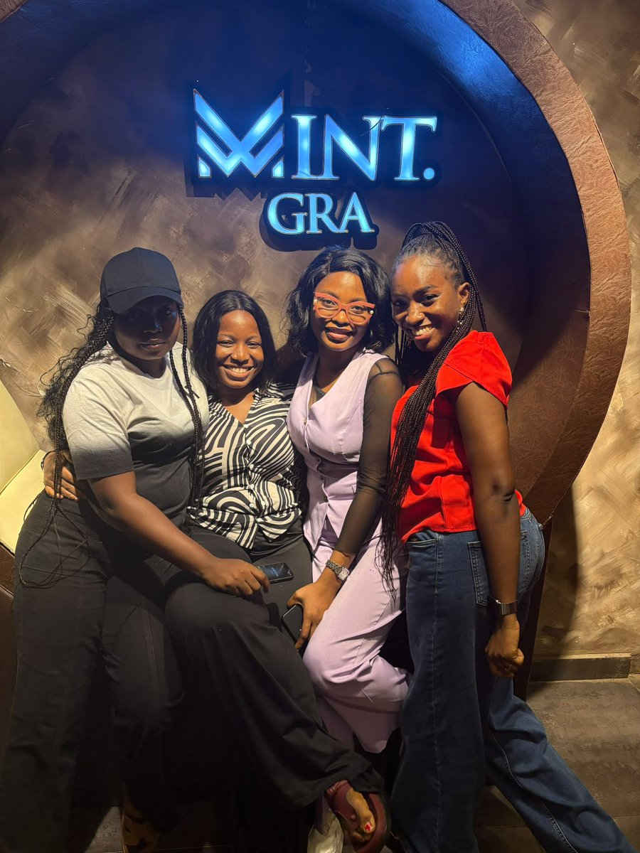 the_thicklady's tweet photo. I and  the women in my  professional life https://t.co/wGMq1S669d