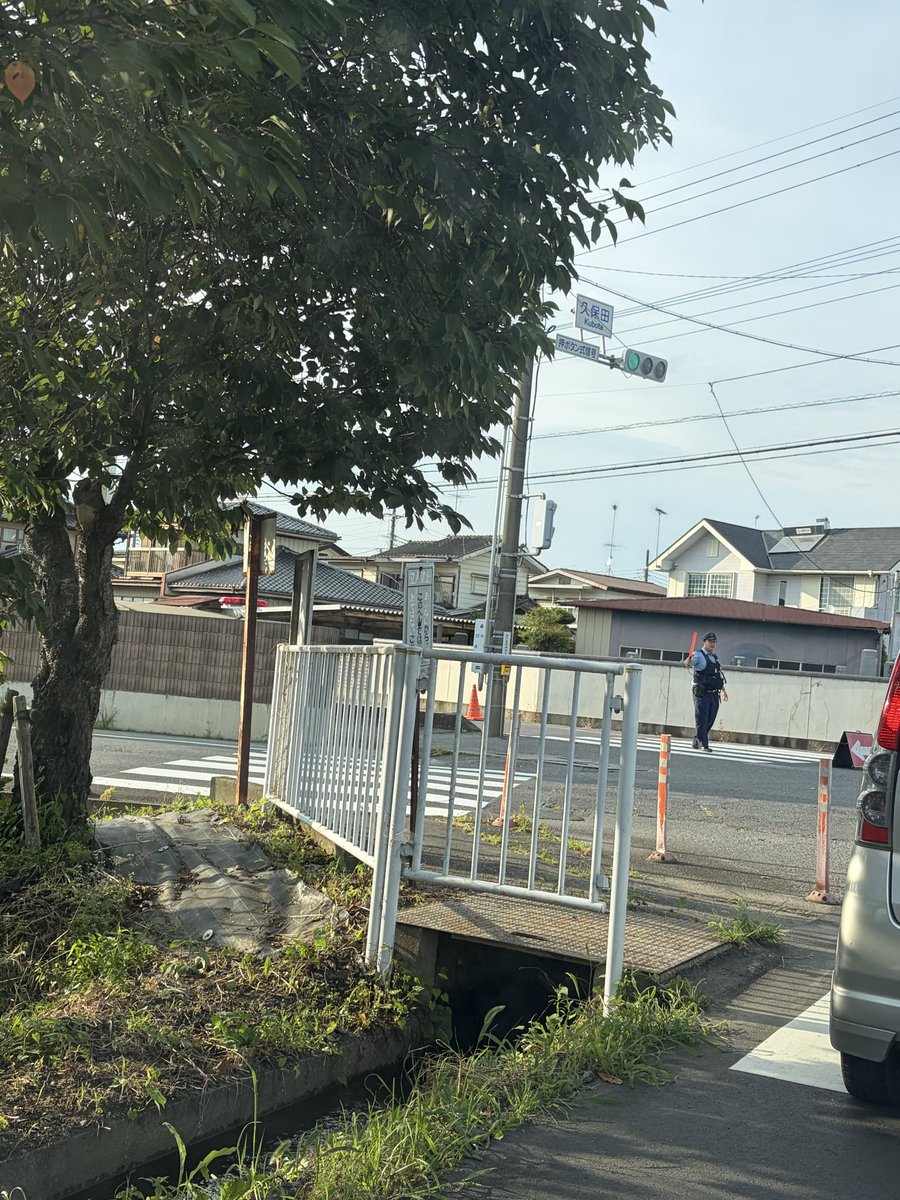 fuuutmon000's tweet photo. めちゃんこパトカーいたけど何かあったのだろうか？😵結城市 https://t.co/94tibknxL2
