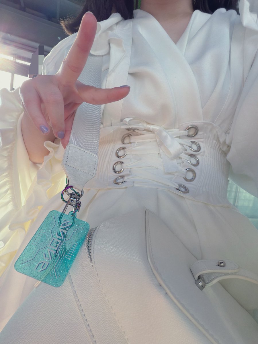 samesuga_kp's tweet photo. しごおわｻﾒﾁｬﾝ、いまから好きなブランドのレセプションパーティーに向かうだよ❕
この時間まだ舞えますかね🤔🤔🤔 https://t.co/92lQdlwRJa