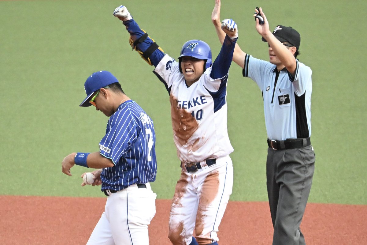 agkbaseball's tweet photo. 【試合速報⚾️7/11(土)第97回都市対抗野球北関東大会第1代表決定戦】

#日本製鉄鹿島
010 000  002 0 ｜3
002 000 010 1x｜4
#エイジェック

8回、#髙橋樹 のタイムリー2ベースで待望の追加点‼️

同点を許してタイブレークに突入した10回、#恋田孝一朗 のサヨナラタイムリーで勝利🏅✨ https://t.co/cOId5MQGFf