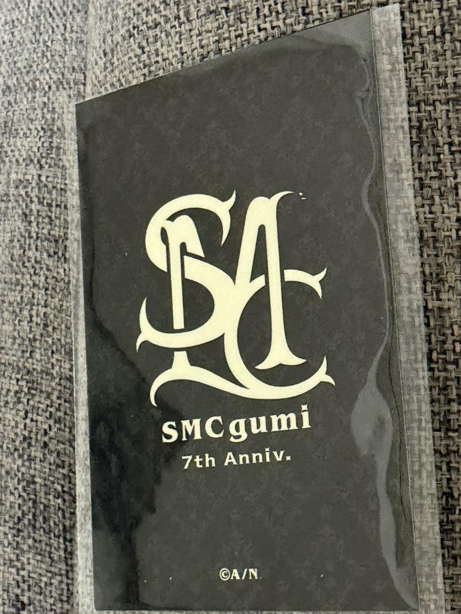 Alice__Eat__Me's tweet photo. 【交換】にじさんじ SMC組 7th anniversary 7周年 チェキ風カード

【譲】画像1枚目
【求】白背景🏢(画像3枚目)

郵送希望。
🏢につきまして、裏面に開封時から剥げが見受けられます。(2枚目)
ピンポイントで難しいかと思われますが、よろしくお願いいたします。
検索からもお気軽にお声がけください。 https://t.co/dQHHHlm3Tp
