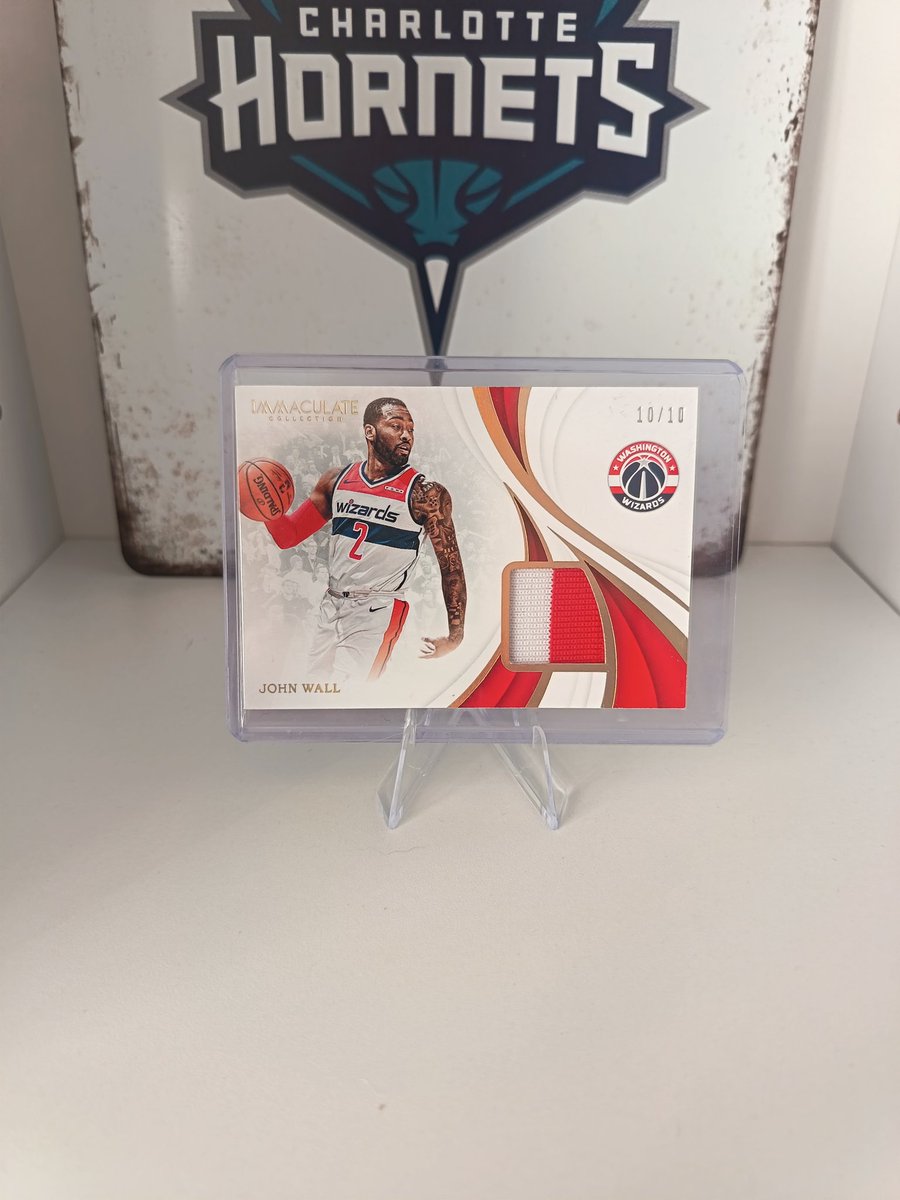 FeucherMaxime's tweet photo. @Gylbret Avec un jour de retard, oups😅
Cette magnifique John Wall est venue me rejoindre récemment ! https://t.co/PAf5V7bljc
