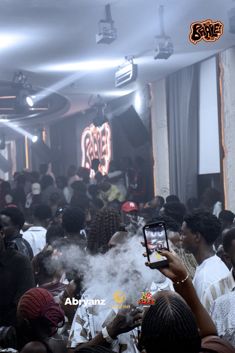 Baale28Club's tweet photo. Even the calmest people cant survive these two! @DjYoungMone x @djvxfaisal today
#Baale28 #ShakeDownSaturday https://t.co/duGGS8IIEW