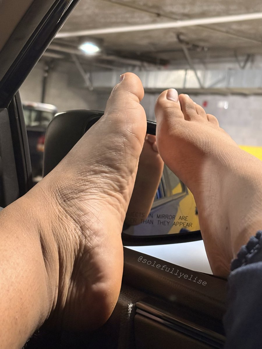 solefullyelise's tweet photo. mirror view >>

#feet #feetcontent #footmodel https://t.co/o65hx4iwin