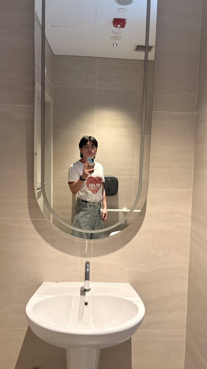 dominicchin_'s tweet photo. eff me silly https://t.co/vLg1bXSbjo