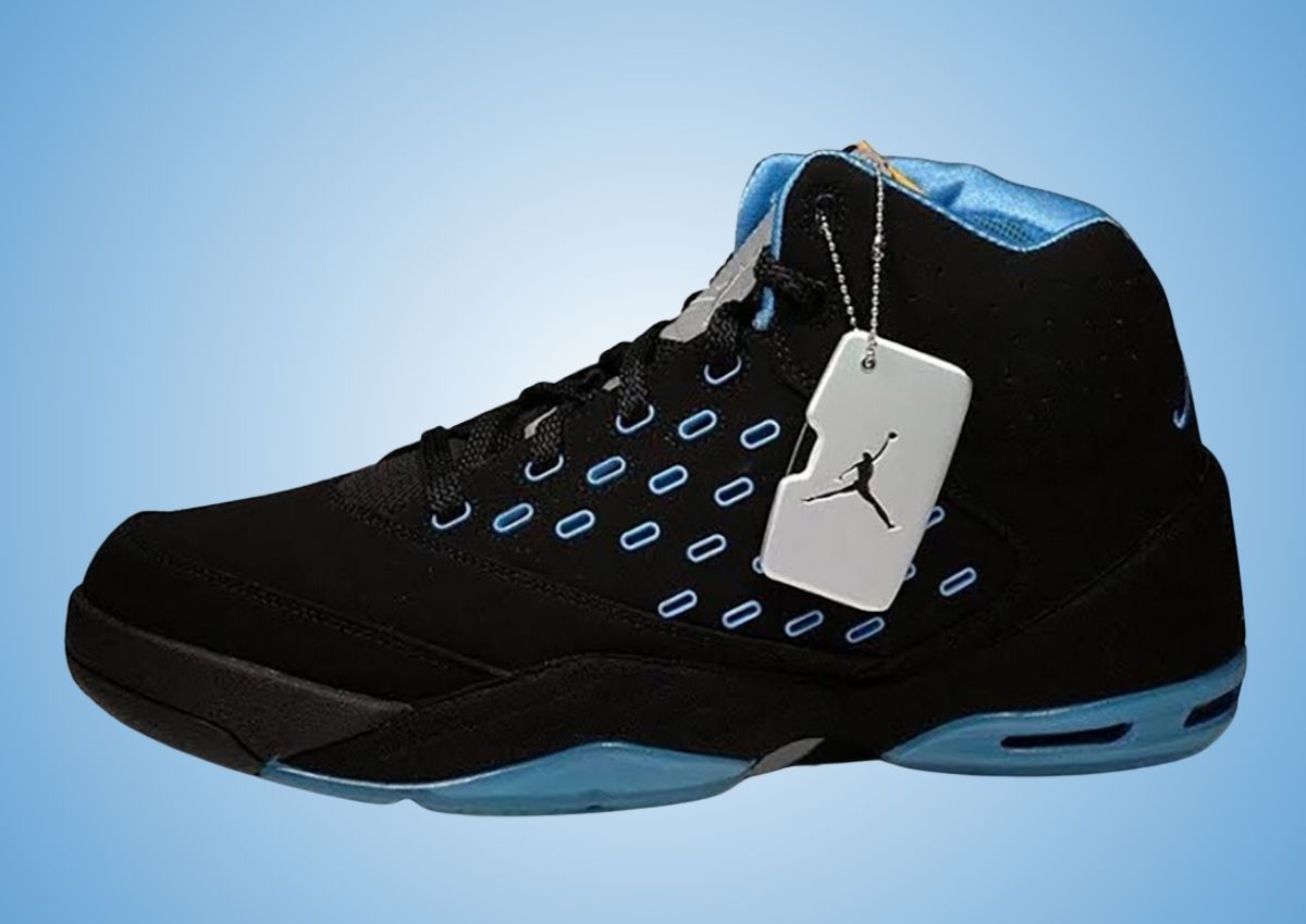 sneakerfiles's tweet photo. Carmelo Anthony's Jordan Melo 5.5 "Black University Blue" Returns Summer 2027

More Info: https://t.co/2jl4wQNn7C https://t.co/qdgGmMoNt0