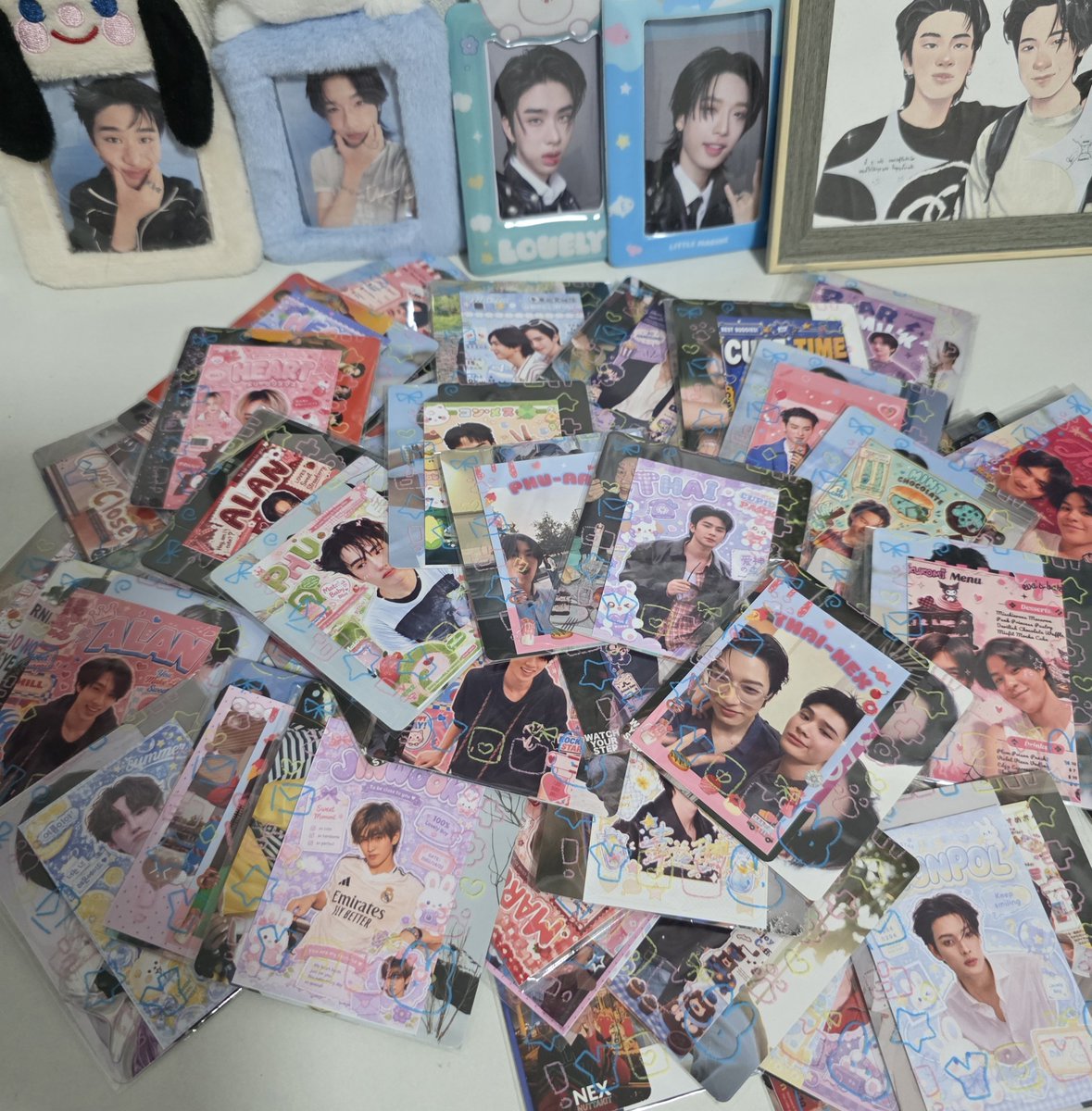 paxnnnnntt22_'s tweet photo. 📢 GIVEAWAY  BUS IS 12

🗓️ 25 July 2026
📌 Impact arena 
⏰ tba 

ไม่ต้องแลกไม่ต้องรีก็ได้งับมารับได้เลยอยากแจกมีครบทุกเมมเบอร์เลย🥹🥹🥹
(บางชิ้นมีใบโปรยคอนครบรอบบัสเดย์2)

#BUS_LIGHTASONE https://t.co/NkSLDiQkyr