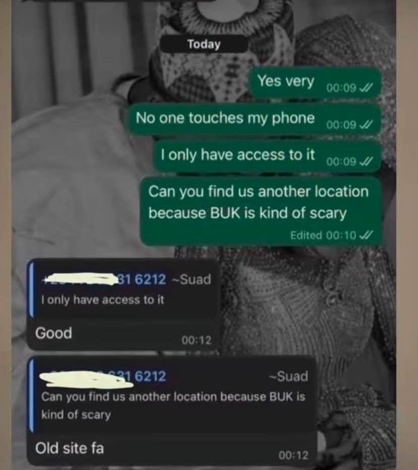 AbbaM_Abiyos's tweet photo. The chat is fabricated, Suad is the female project student nickname cut from Saadatu.

The chat is not from the lecturer, this screenshot confirmed it, because this is not from the lecturer's phone, so where did they get this teal/blue chat? And it can only come from the person who sent the message. How did they get this screenshot?

The lecturer confirmed to them that the husband and wife should publicize every evidence of him having romantic or sexual affairs with the wife. 

We are waiting for them to publicize their evidence🤞The lecturer will release all the chats very soon.